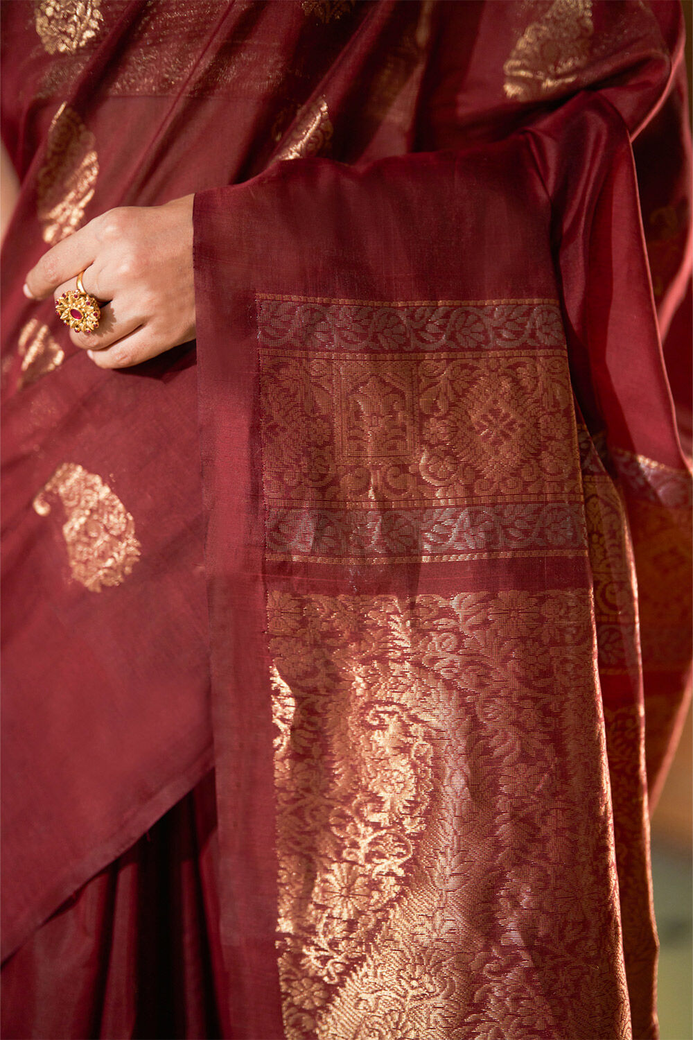 Brown Woven Pure Silk Cotton Saree image number null