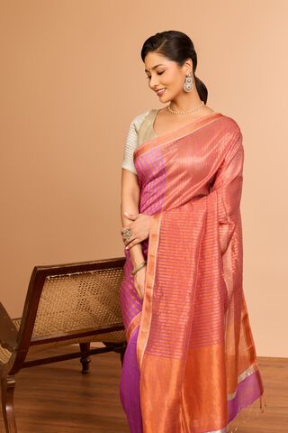 Dark Violet Silk Cotton Maheshwari Woven Saree thumbnail image number null