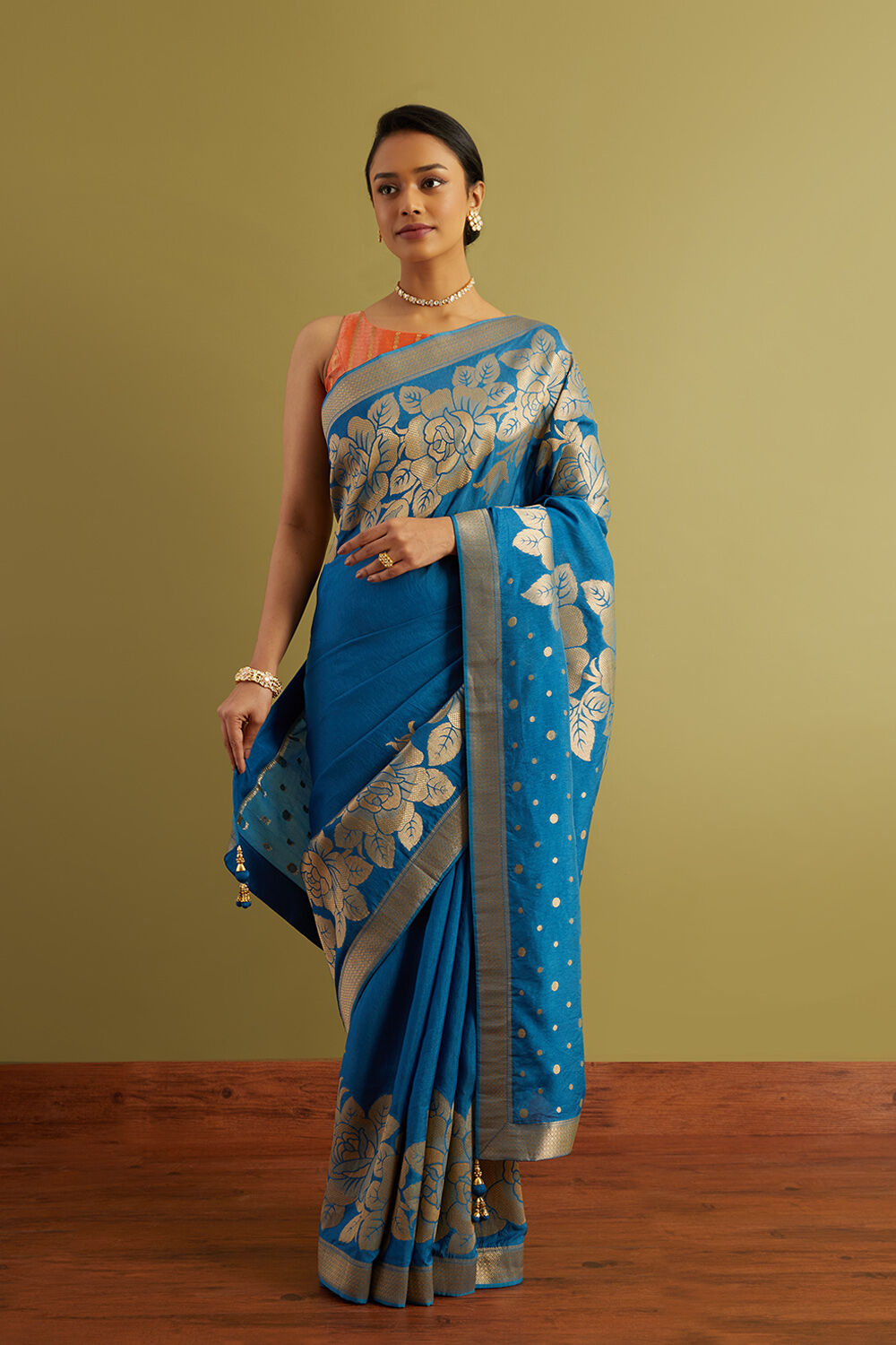 Blue Woven Viscose Luxe Saree image number null