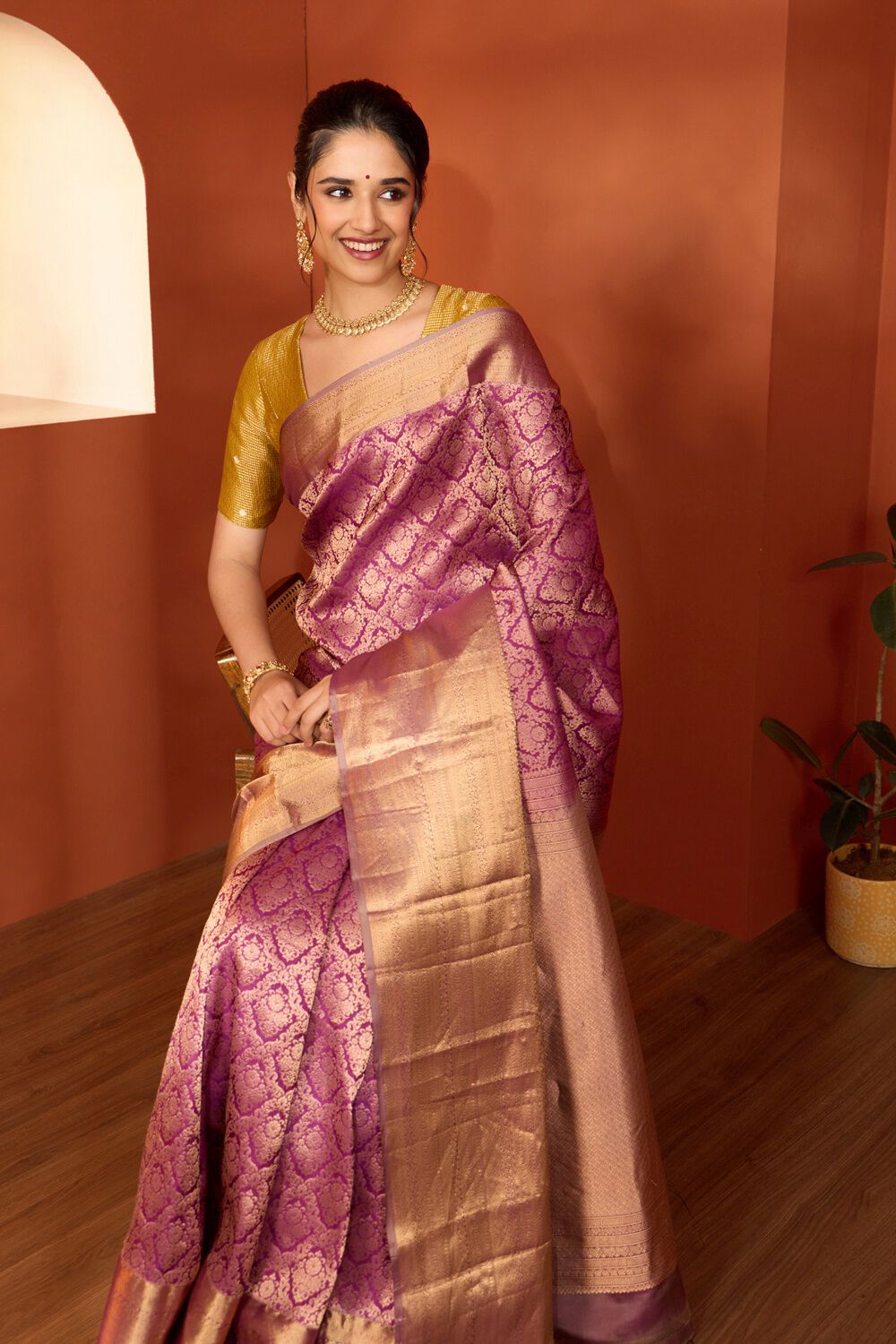 Dark Violet Woven Kanjeevaram Inspired Design Silk Viscose Saree image number null