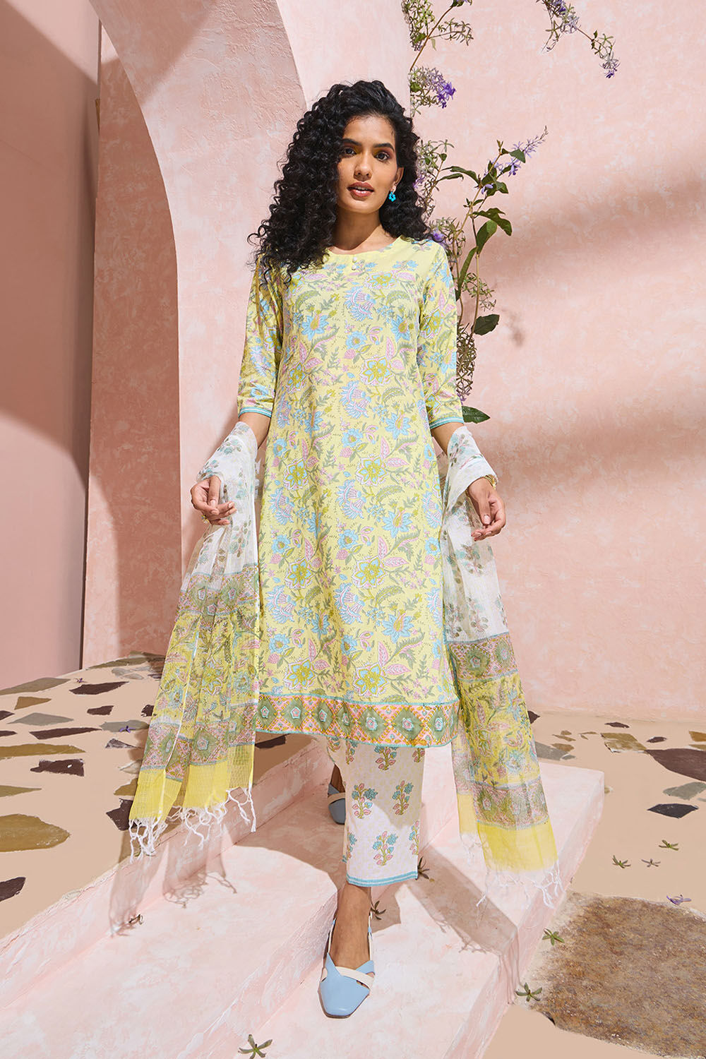 Yellow Screen Printed Pure Cotton Kurta Set image number null