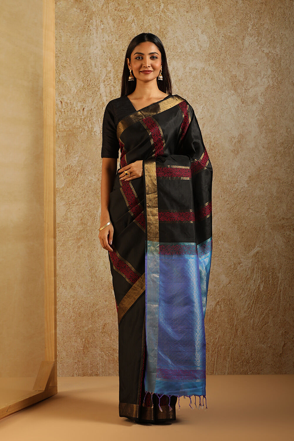 Black South Pure Silk Woven Saree image number null