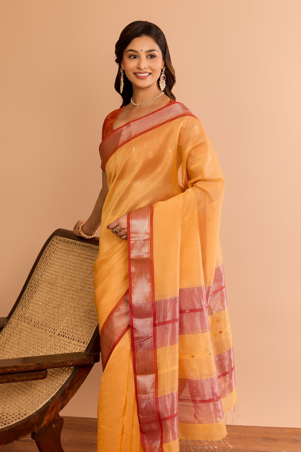 Light Orange Woven Pure Silk Cotton Maheshwari Saree image number null