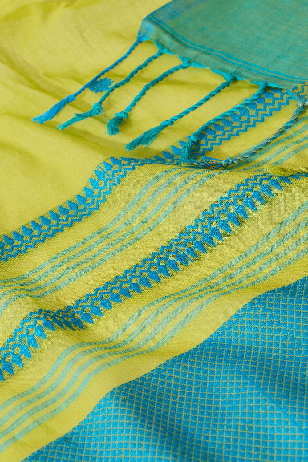 Light Green Woven Pure Cotton Bengal Saree image number null