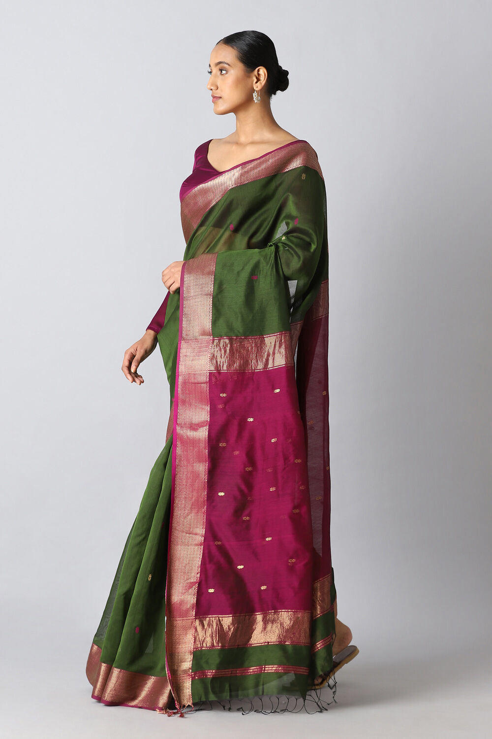 Green Pure Silk Cotton Maheswari Saree image number null