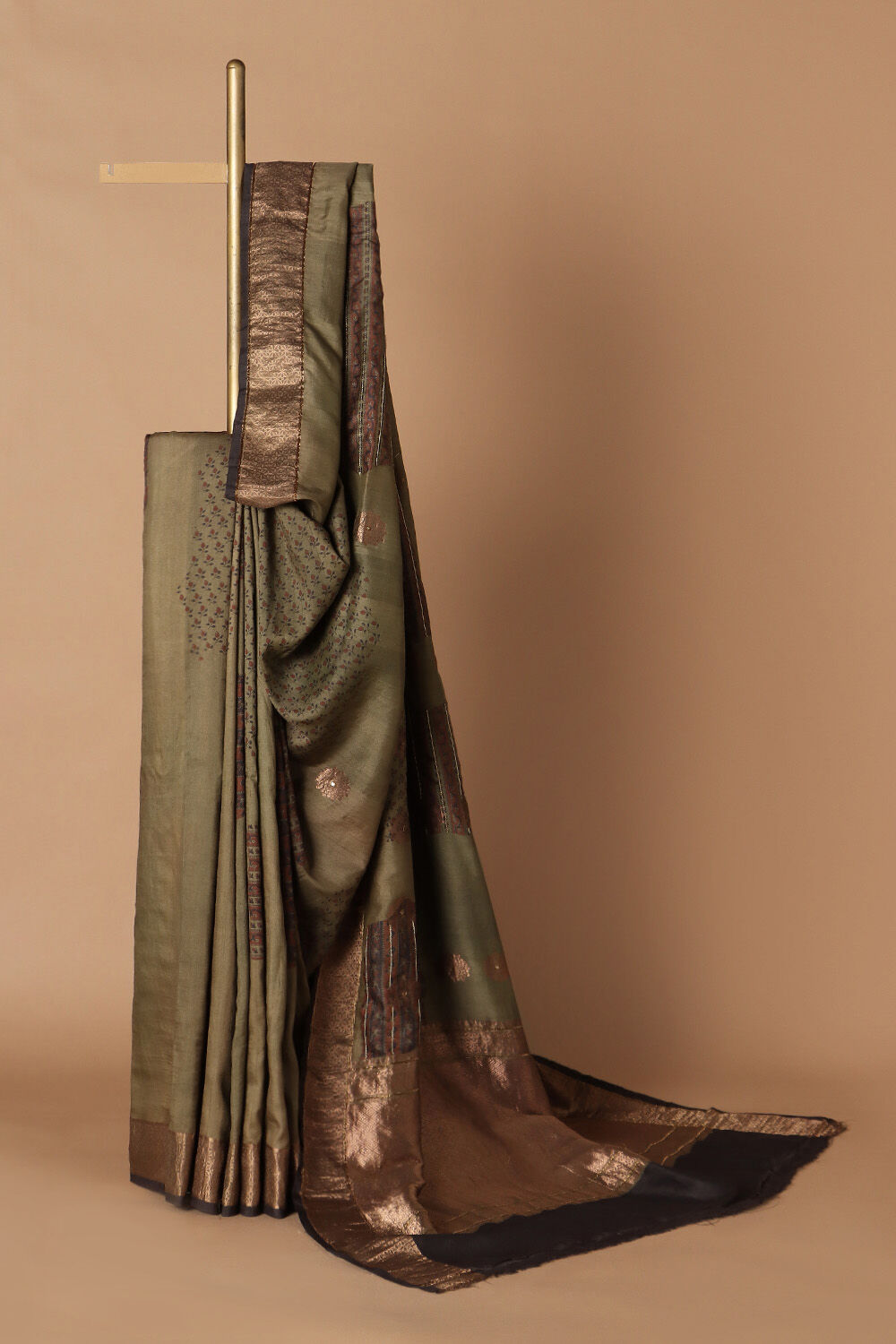Pine Green Pure Silk Tussar Bagru Print and Zardosi Embroidered Saree image number null