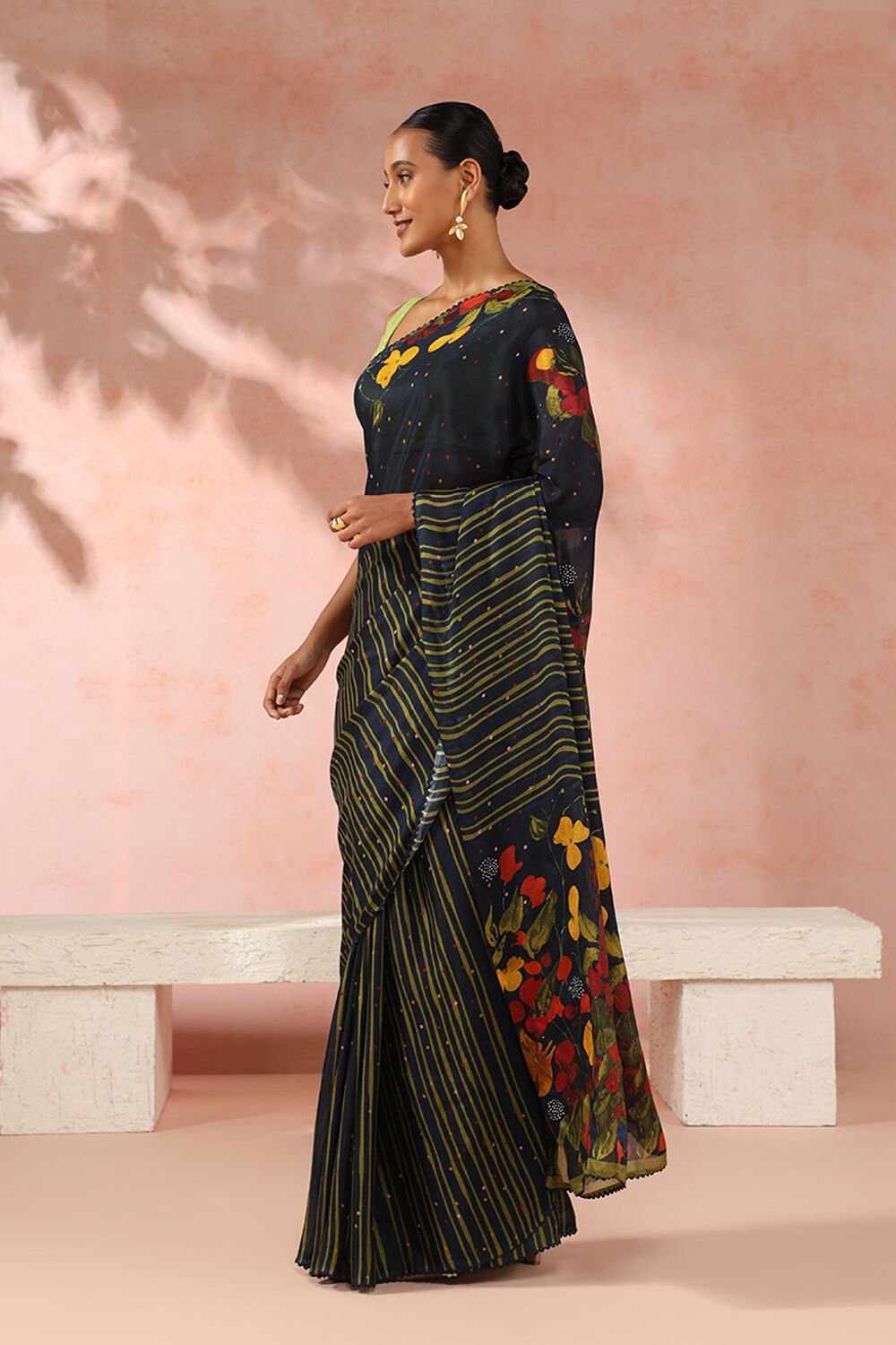 Navy Contemporary Viscose Crepe Digital Printed Saree image number null