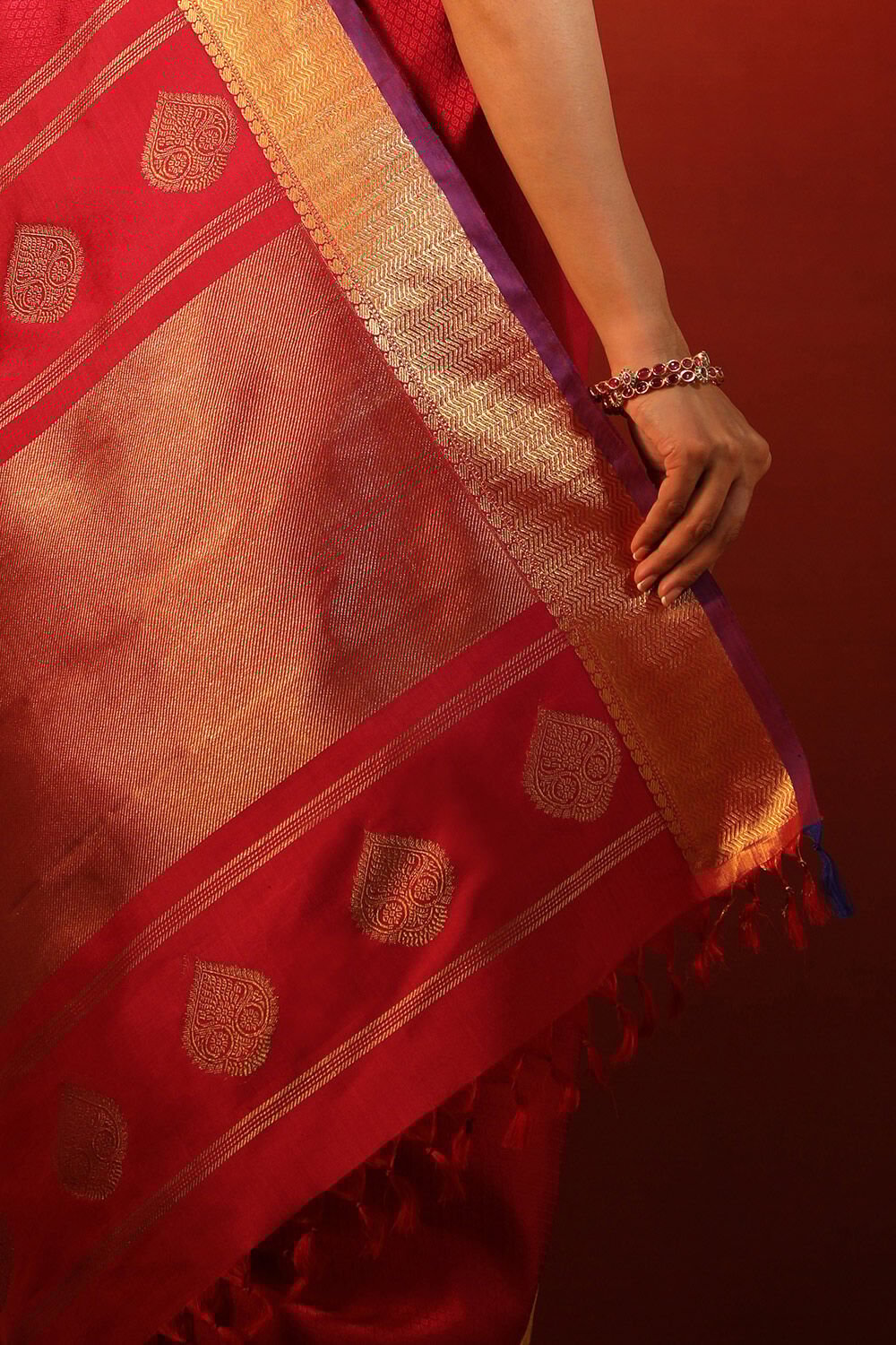 Pink Woven Pure Silk Kanjivaram Saree image number null