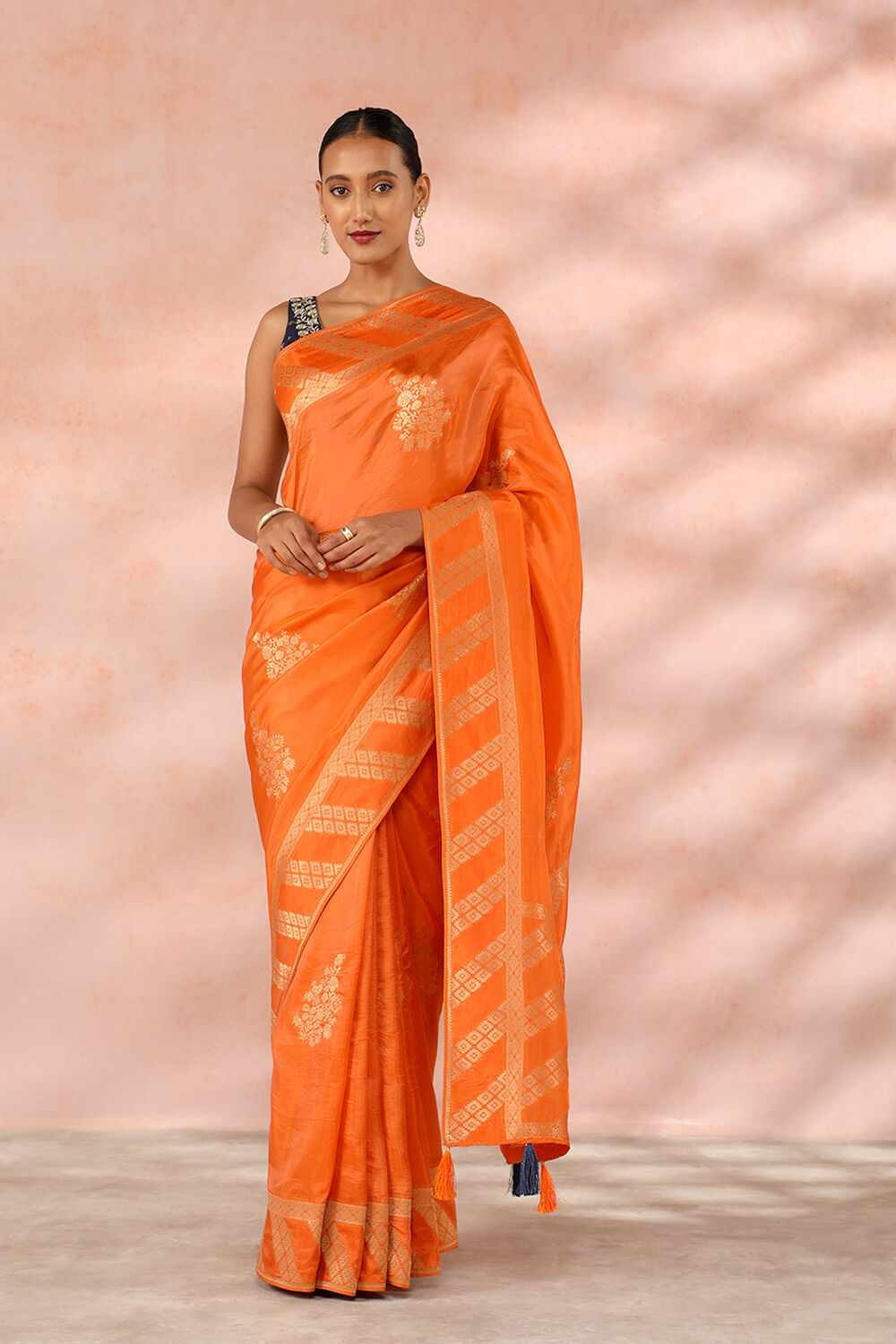 Orange Contemporary Viscose Luxe Woven Saree image number null