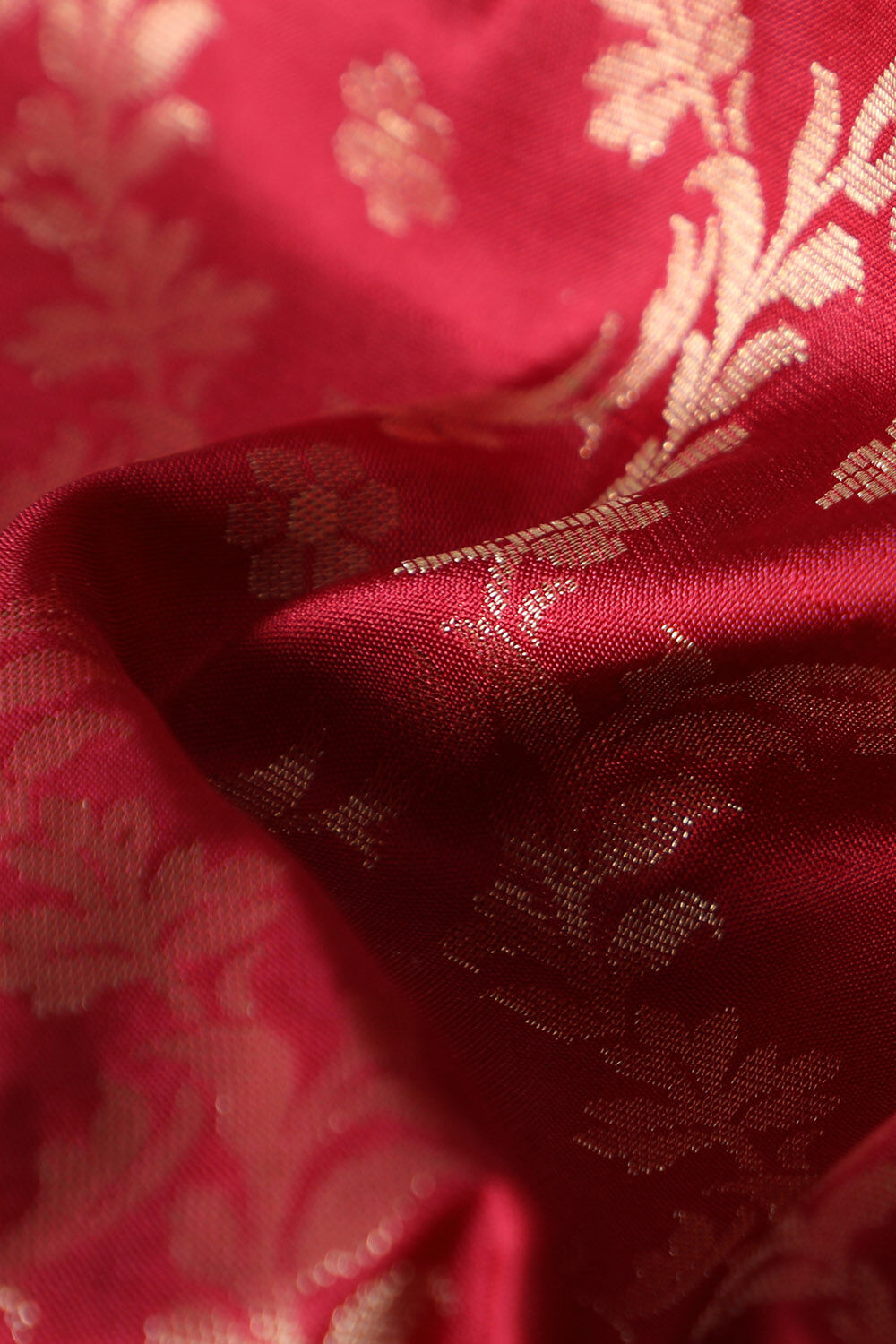 Red Pure Silk Banarasi Saree image number null