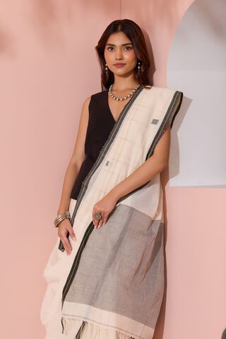 Off White Bengal Pure Cotton Jamdani Saree image number
