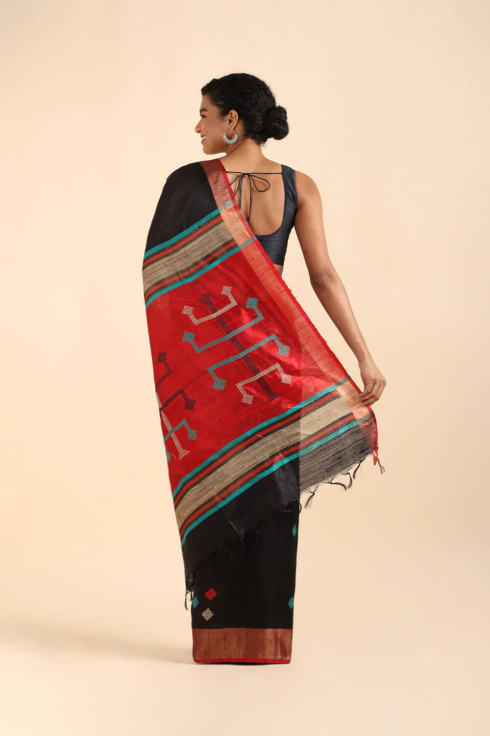 Black Pure Tussar Silk Bhagalpuri Saree image number null