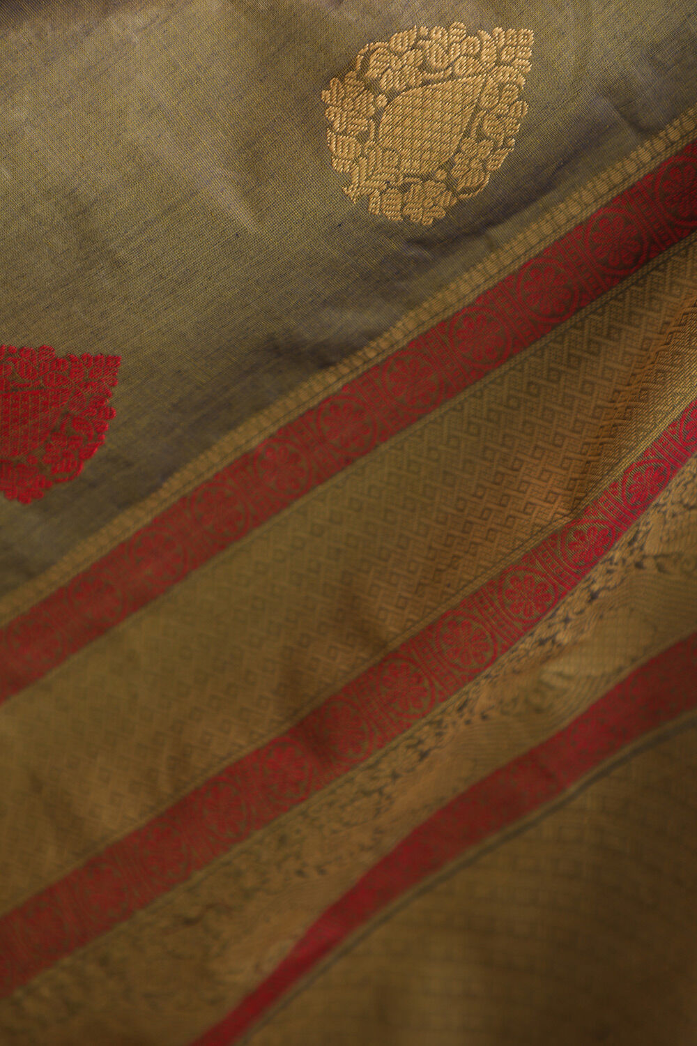 Violet South Pure Cotton Woven Saree image number null