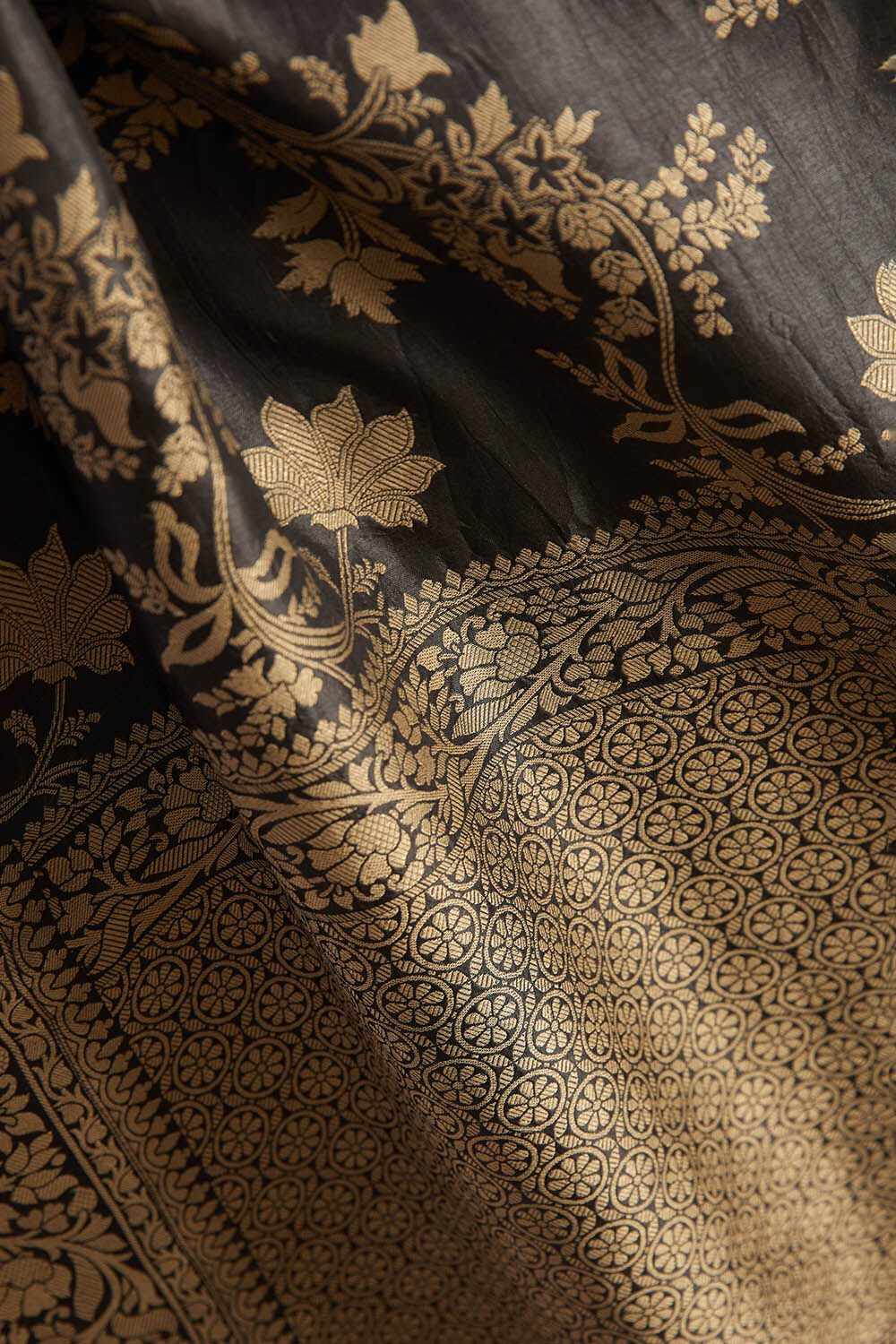 Black Woven Viscose Luxe Saree image number null