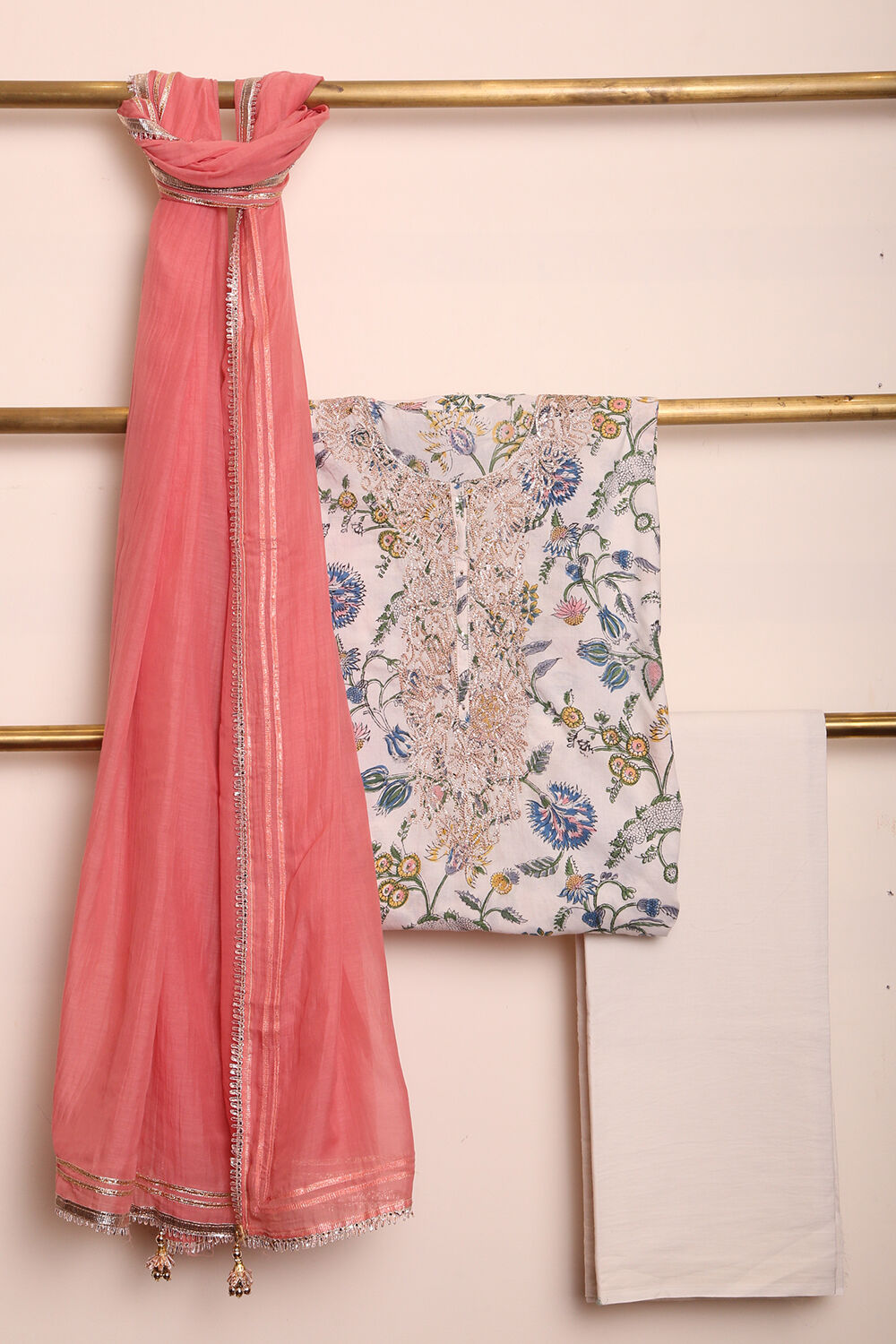White Printed Pure Cotton Suit Set image number null
