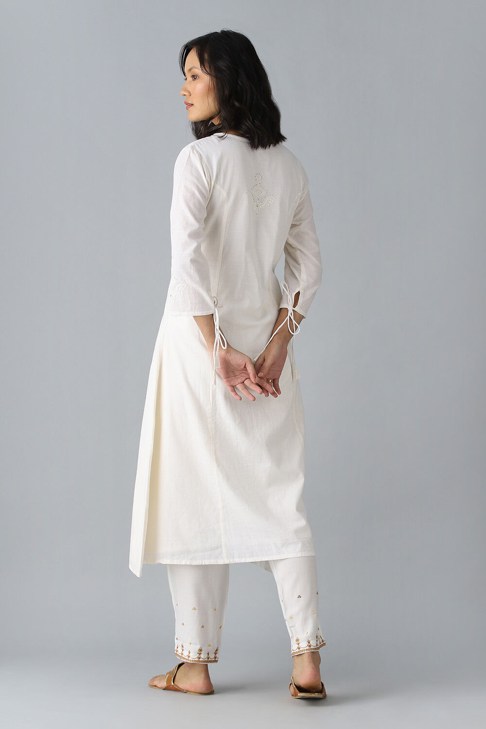 Off White Embroidered Cotton Kurta image number null