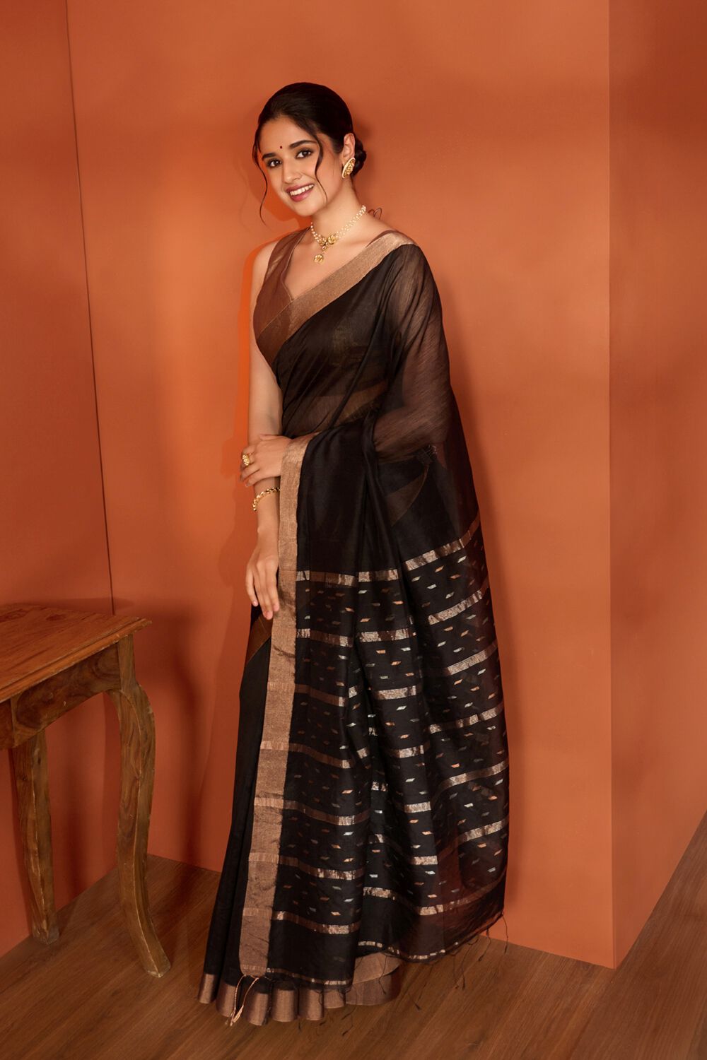 Black Bengal Pure Silk Cotton Jamdani Saree image number null