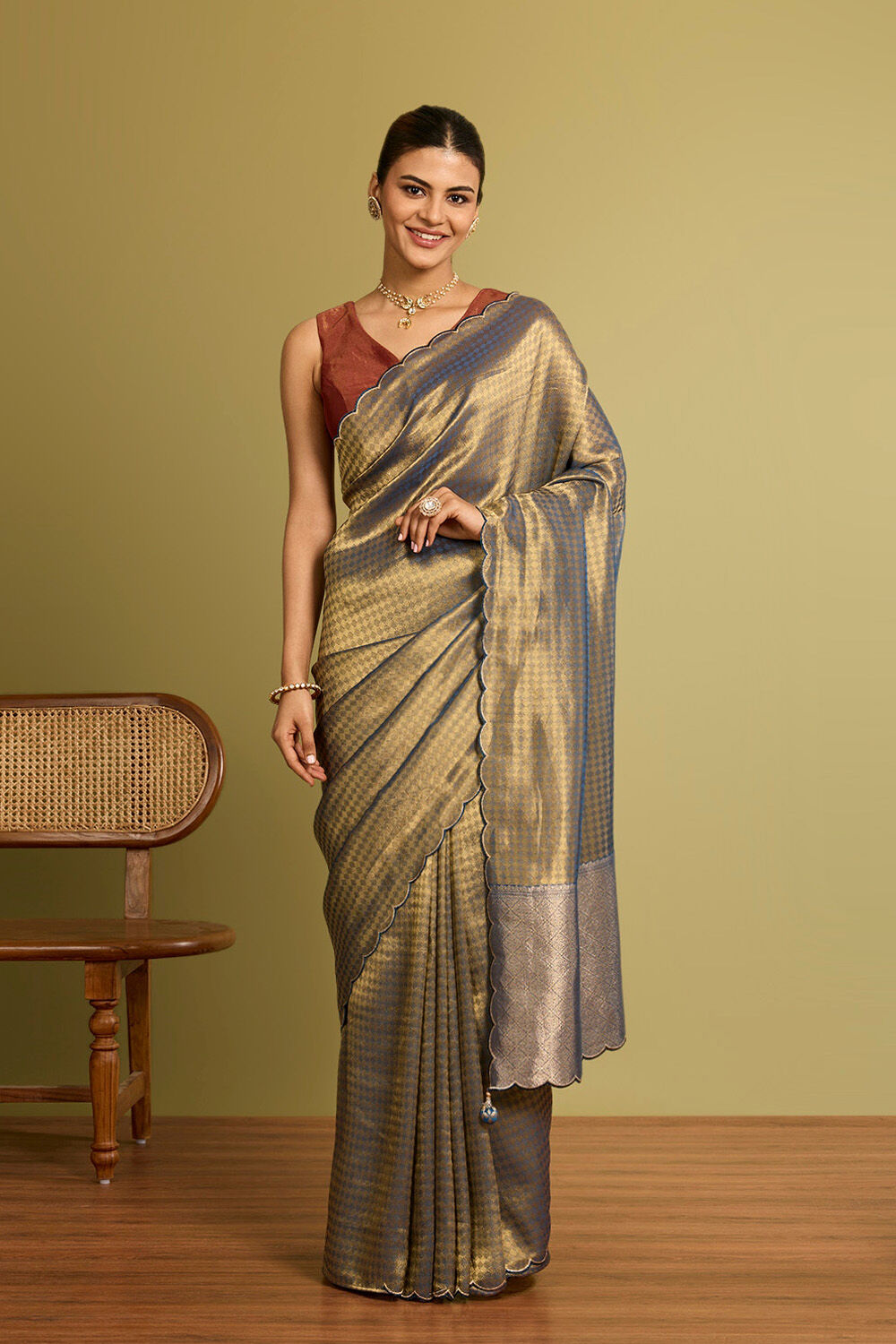 Blue Woven Viscose Tissue Saree image number null