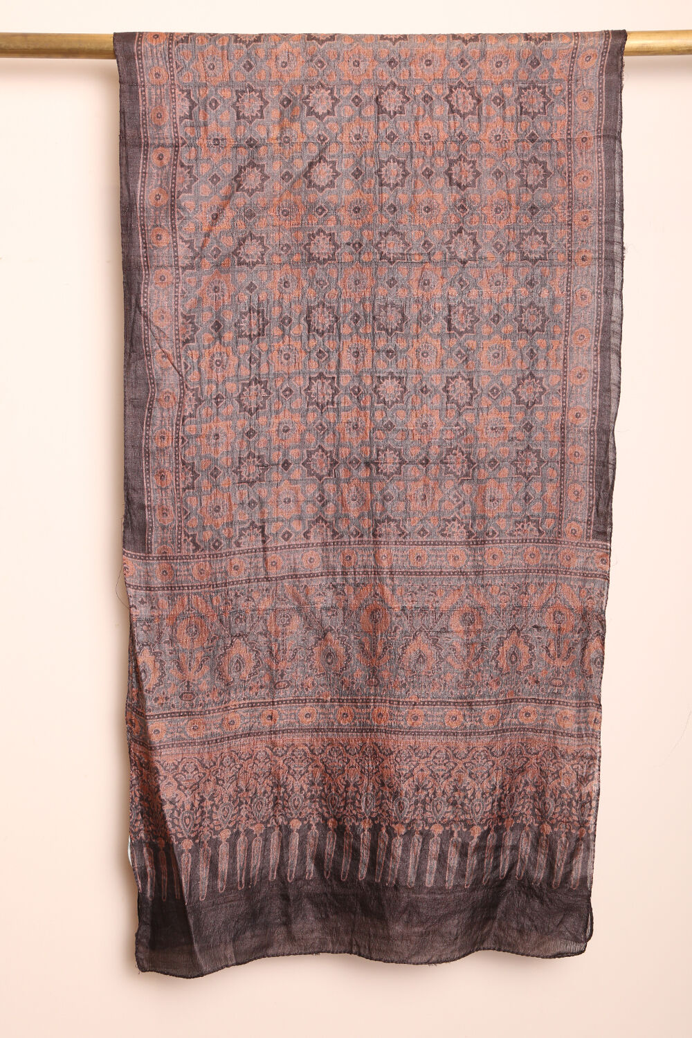 Off White Pure Cotton Ajrakh Stole image number null