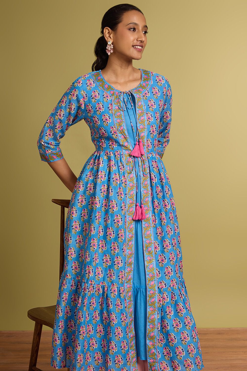 Blue Screen Printed Pure Cotton Kurta with Slip image number null