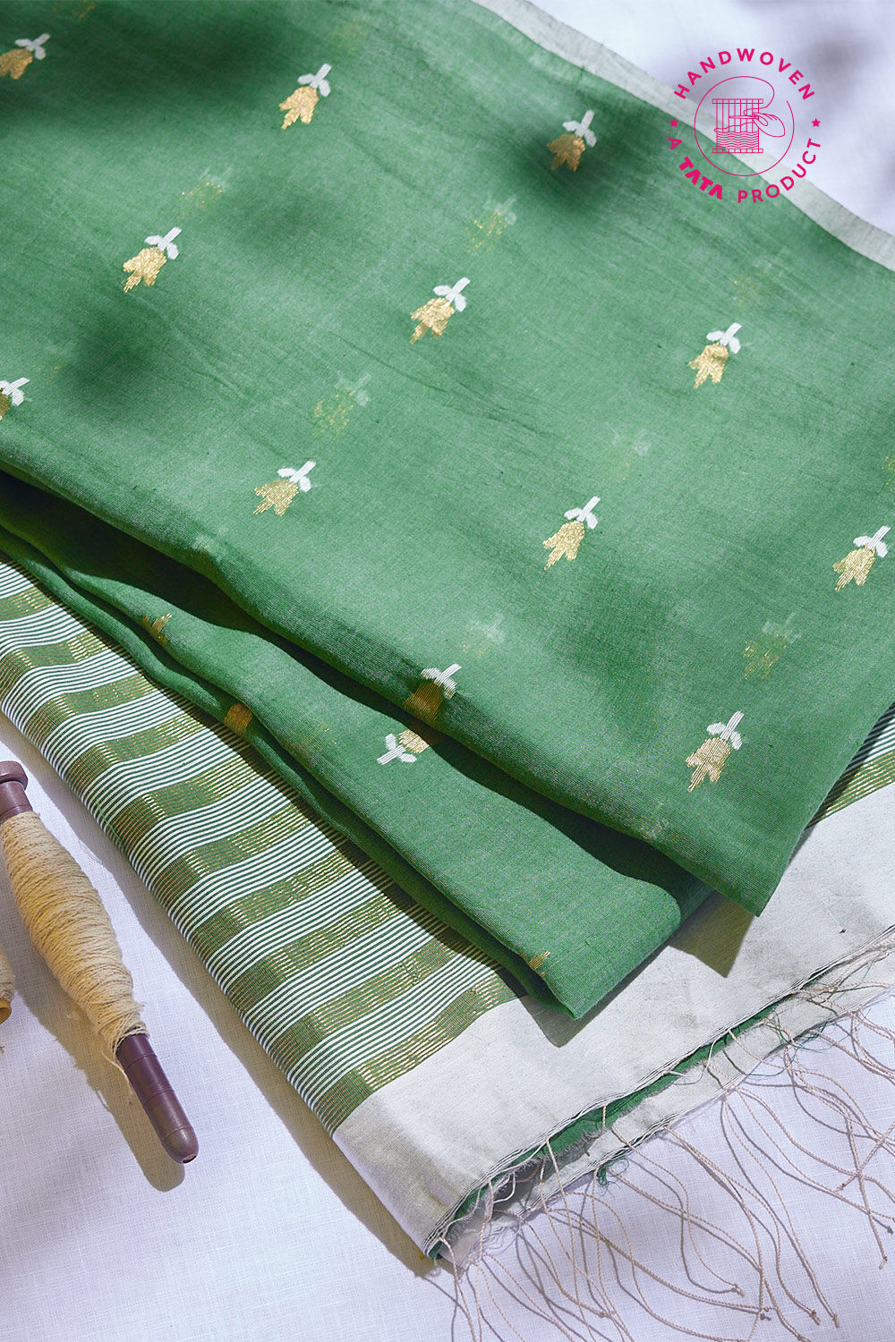 Green Silk Khadi Cotton Bengal Jamdani Saree image number null