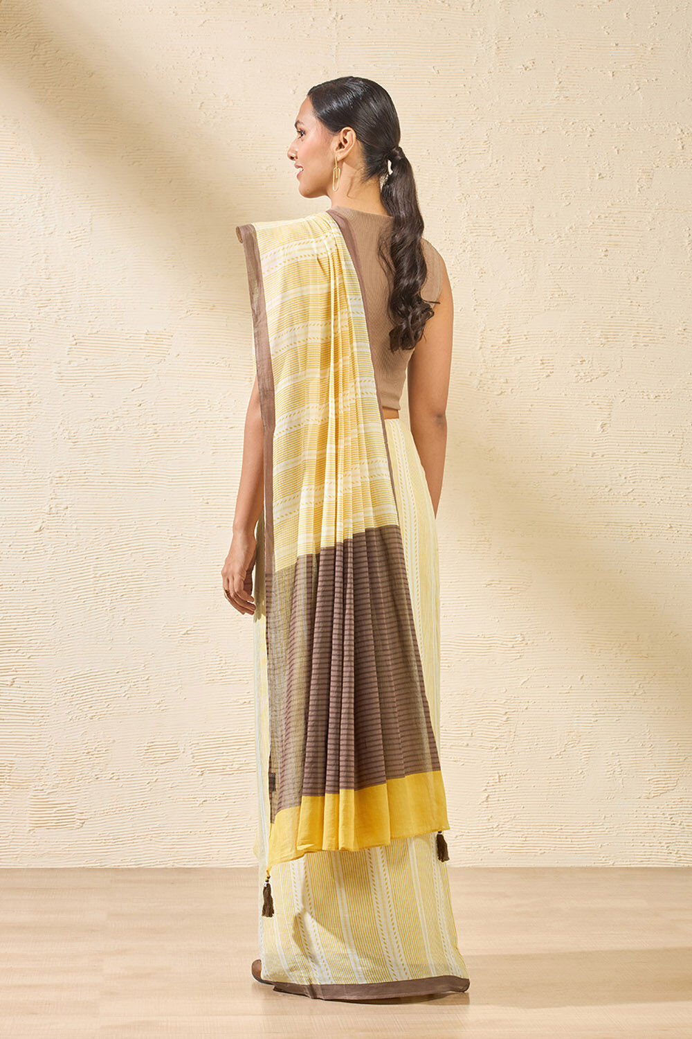 Light Yellow Screen Printed Bengal Pure Mulmul Cotton Saree image number null
