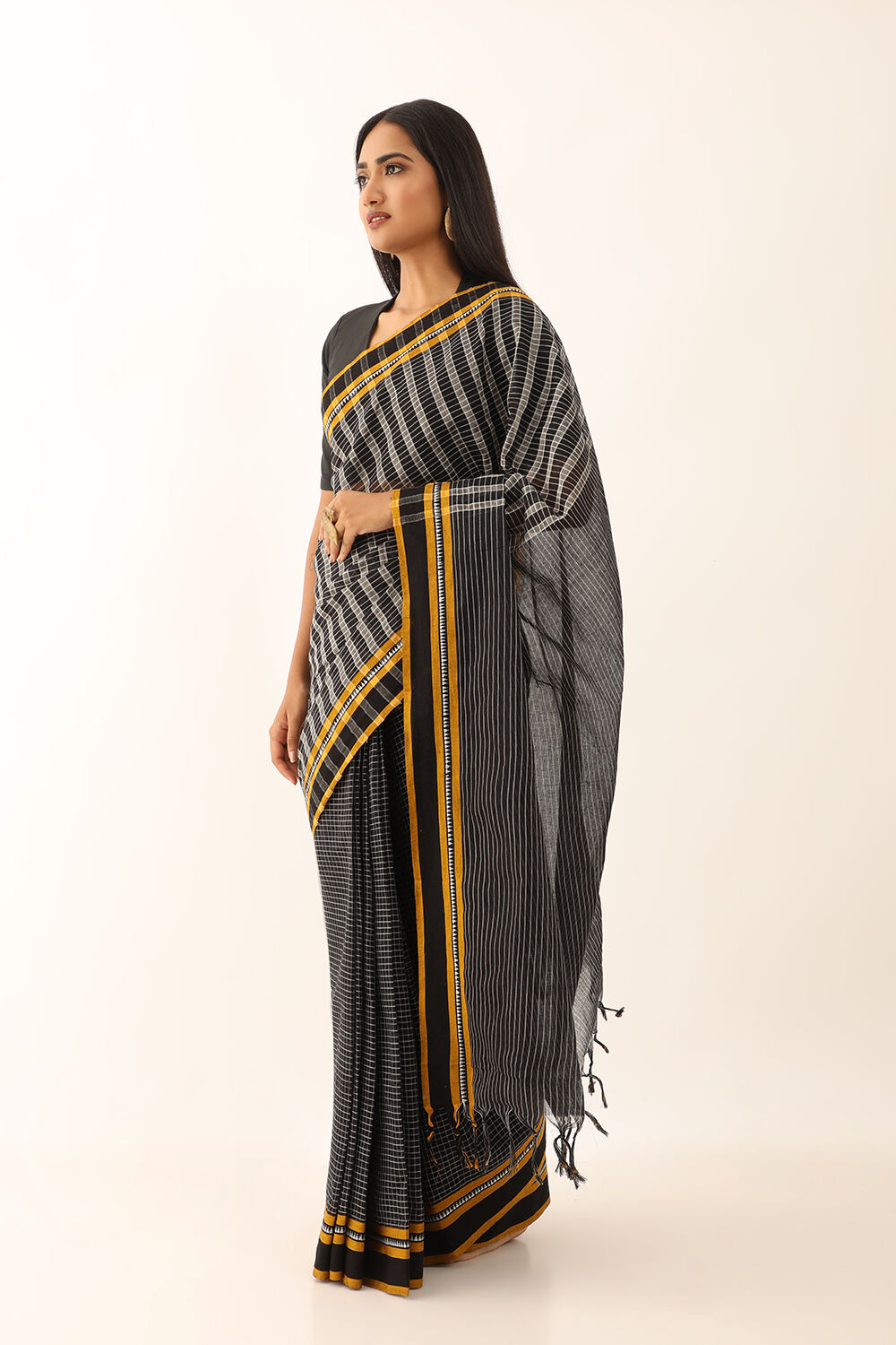 Black Pure Cotton Woven Narayanpet Saree image number null
