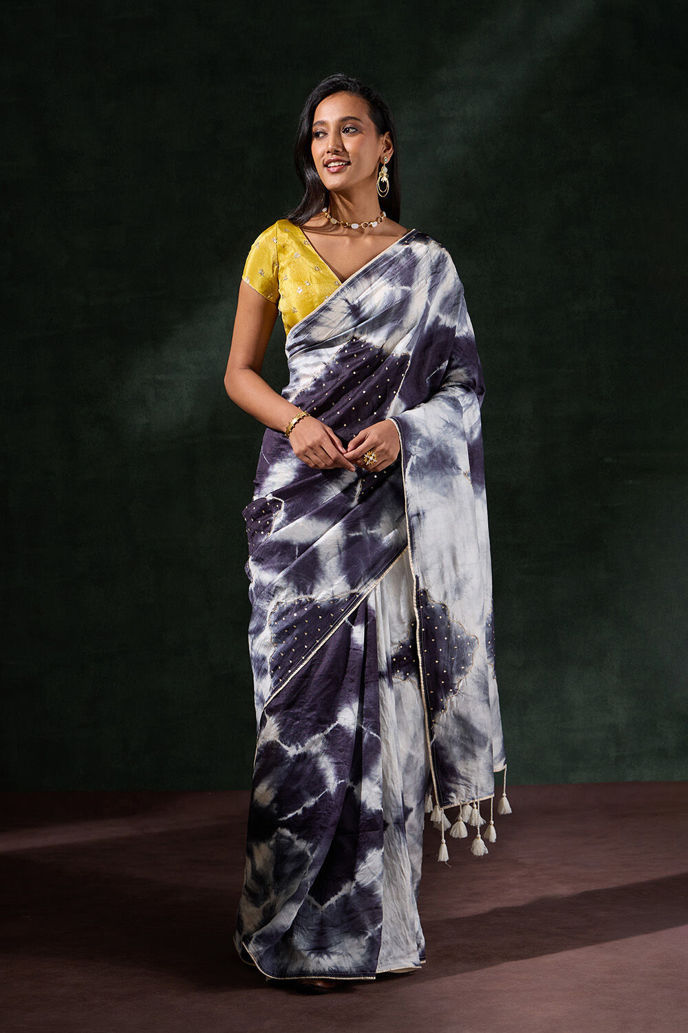 Grey Murshidabad Silk Tie and Dye Shibori Saree image number null