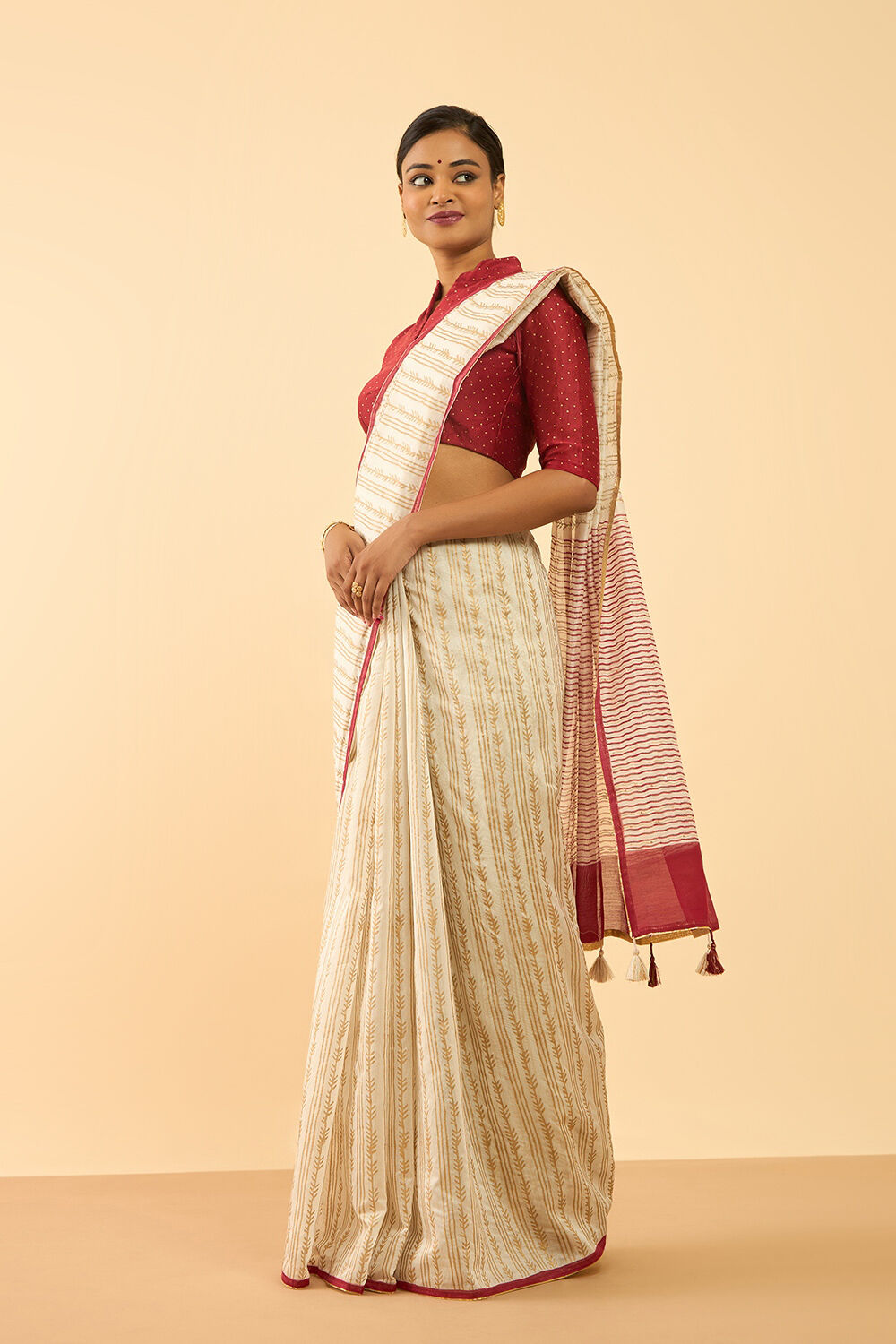 Off White Block Printed Pure Silk Cotton Saree image number null