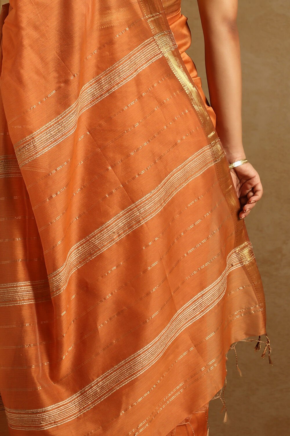 Brown Pure Silk Cotton Woven Maheshwari Saree image number null