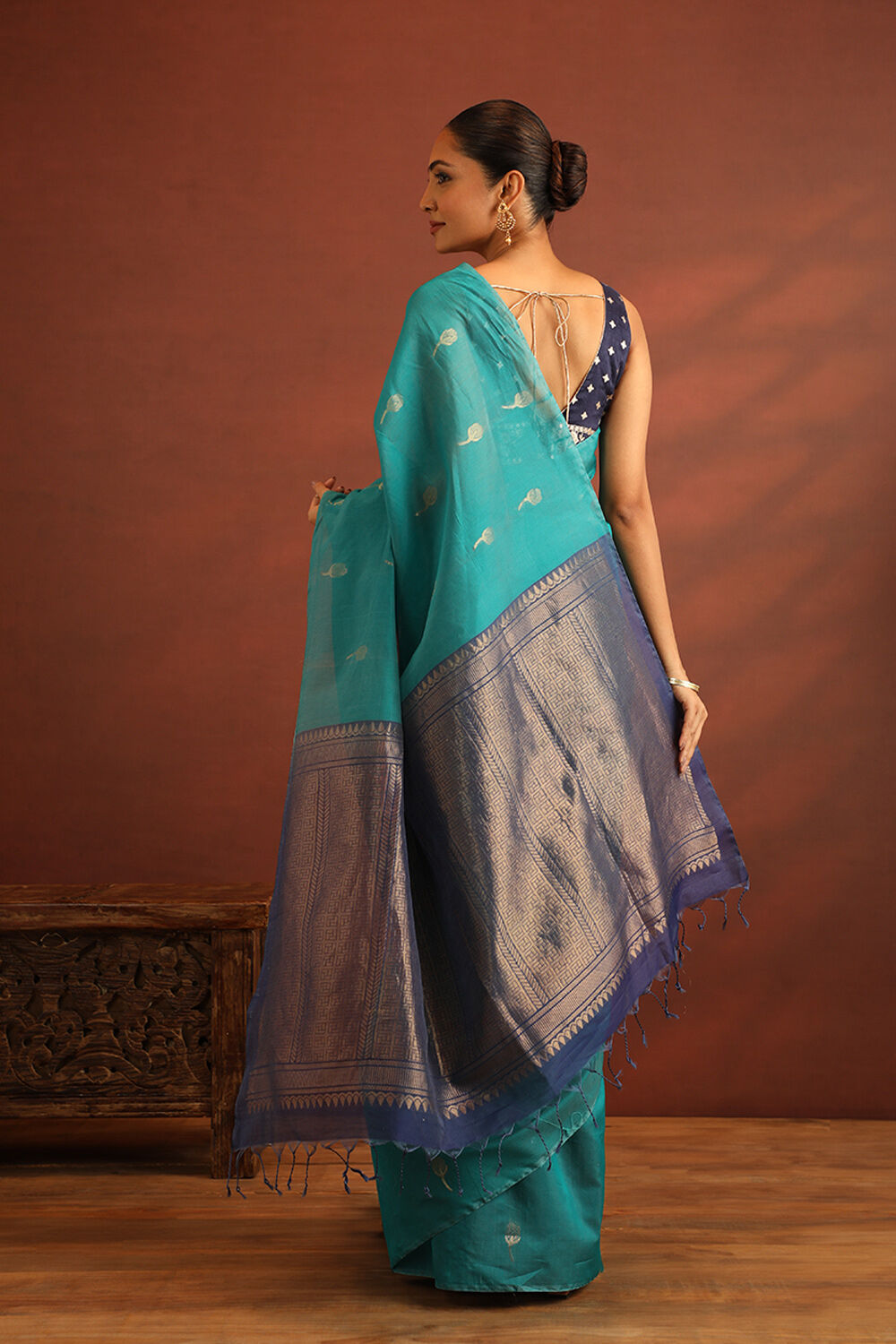 Green South Pure Silk Cotton Woven Saree image number null