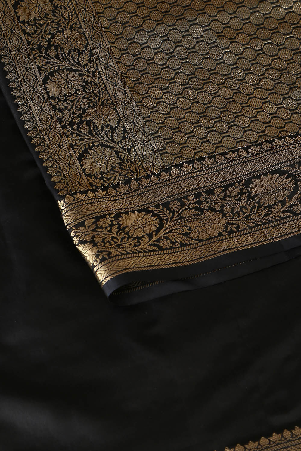 Black Pure Silk Banarasi Saree image number null