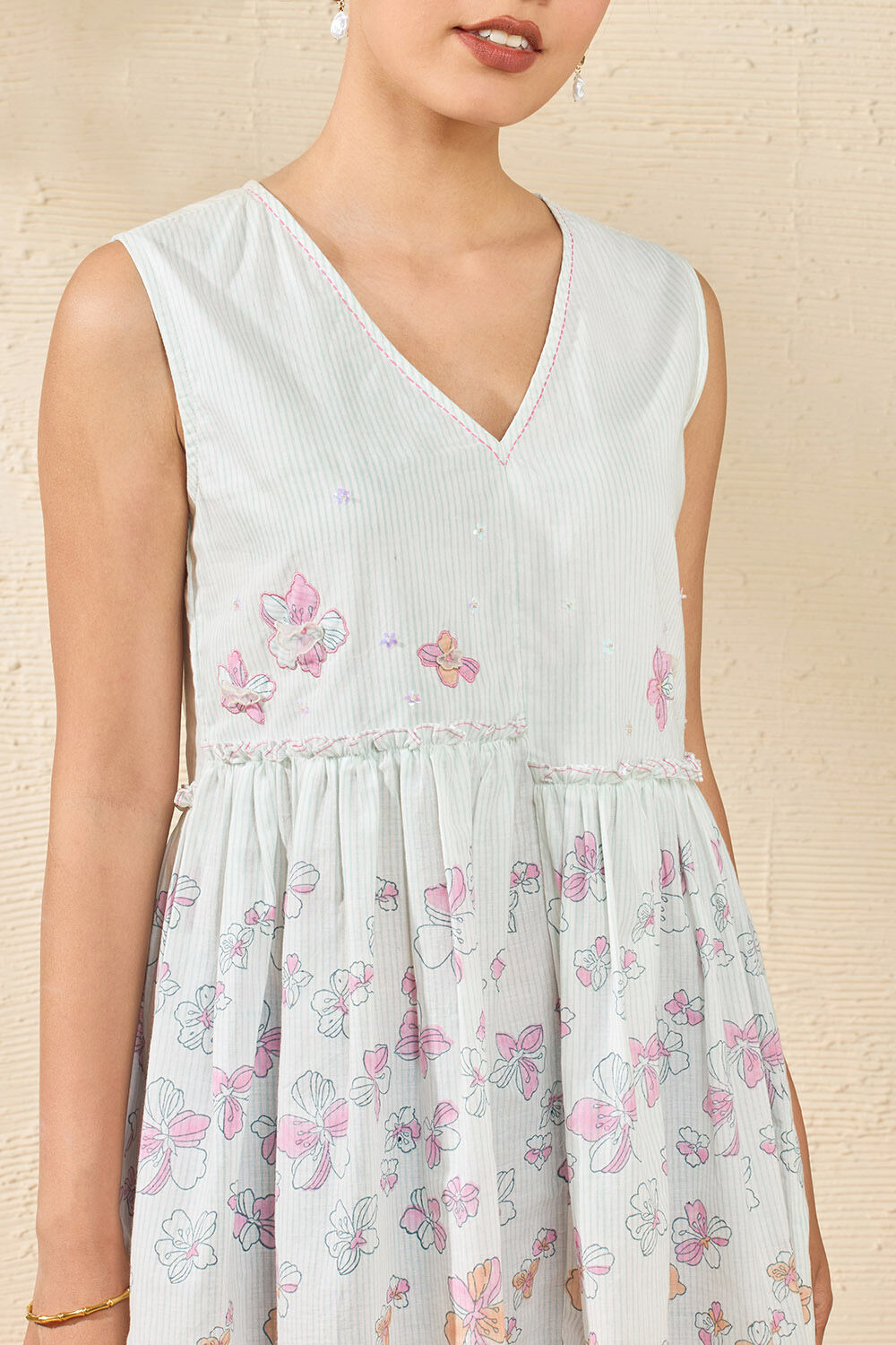 Off White Pure Cotton Printed Sanganeri Short Top image number null