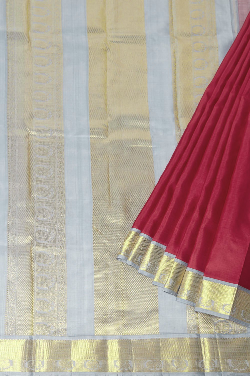 Red Pure Silk Kanjivaram Saree image number null