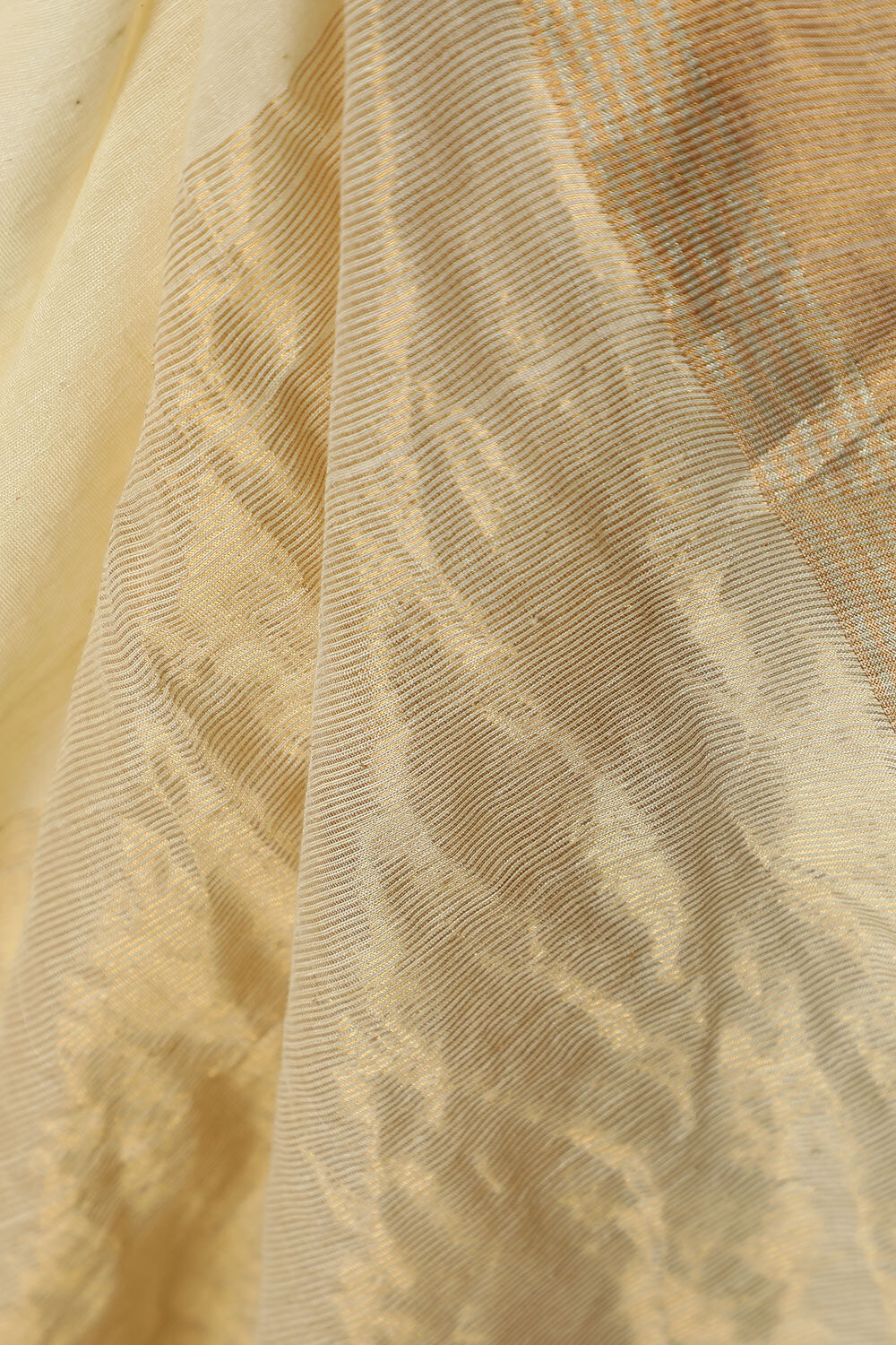 Off-White Woven Pure Silk Cotton Bengal Saree image number null