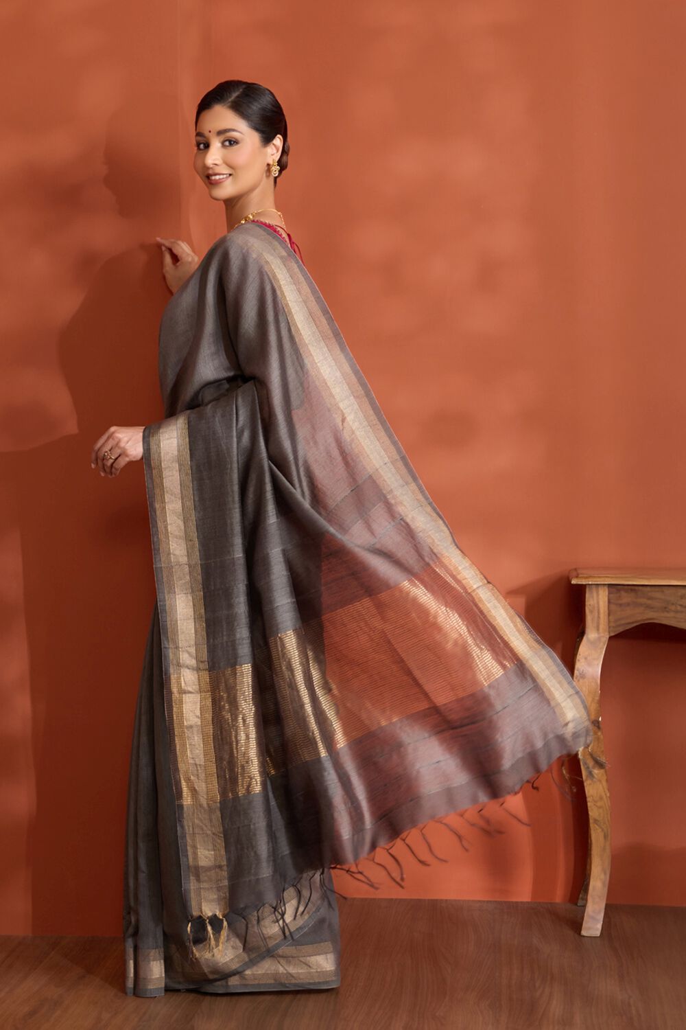 Grey Woven Pure Silk Bengal Saree image number null