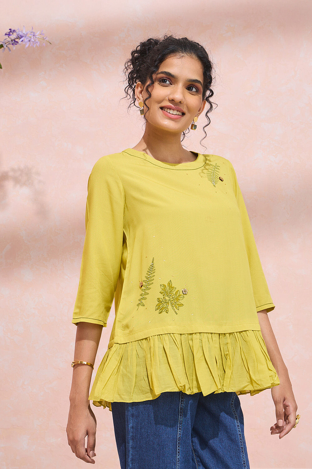 Light Green Sequin Viscose Short Top image number null