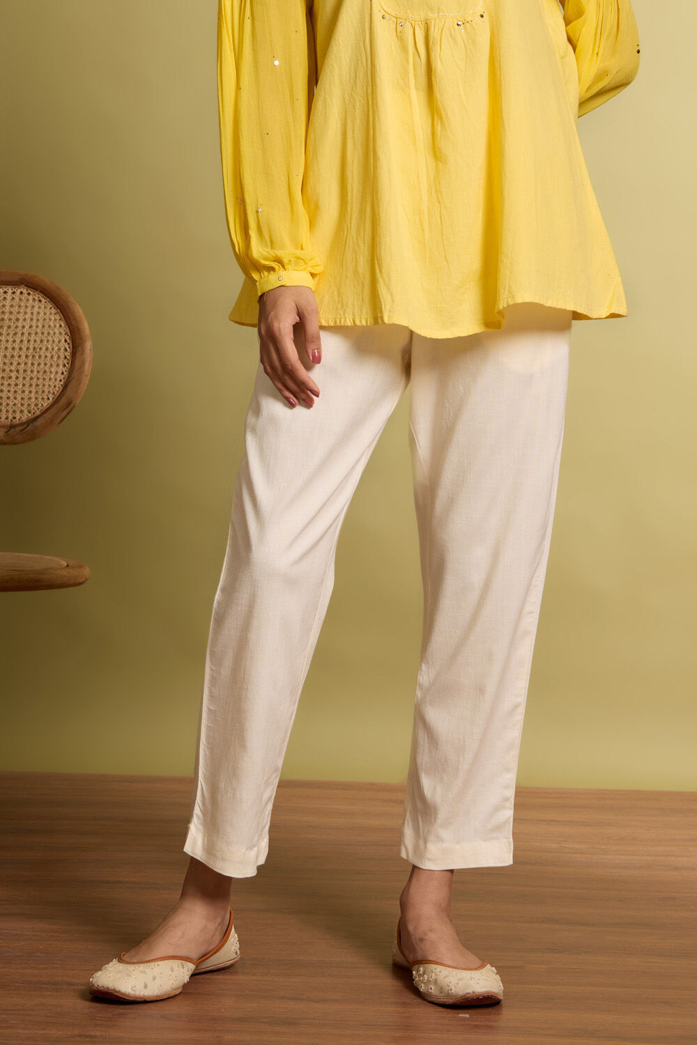 Off White Woven Viscose Trouser image number null