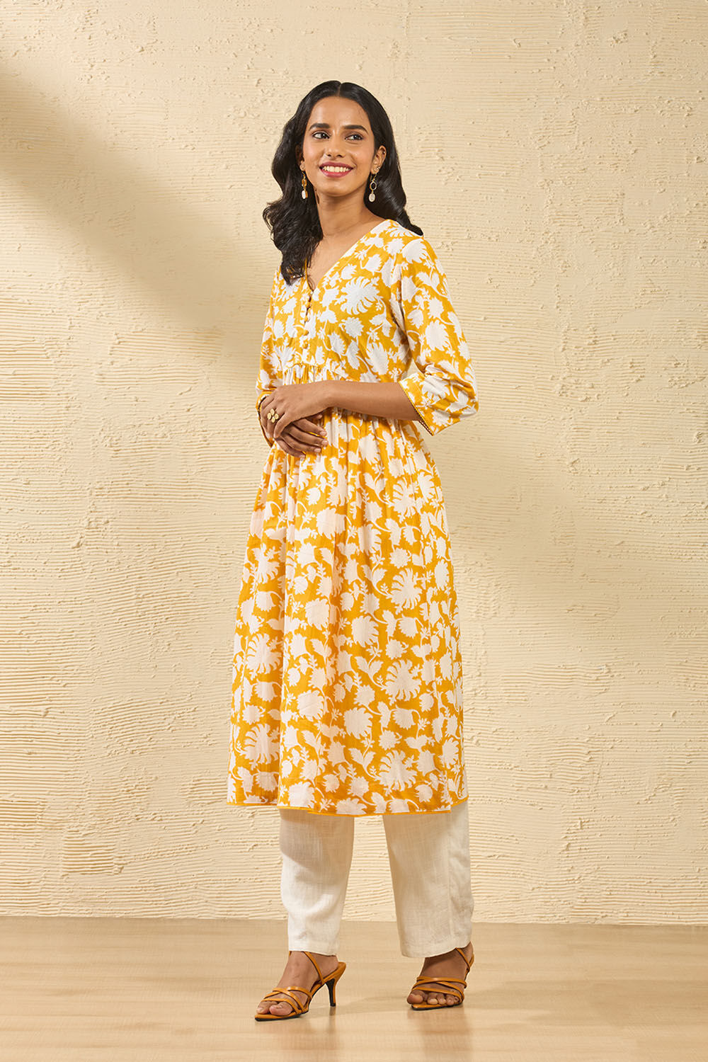 Yellow Screen Printed Pure Cotton Kurta image number null