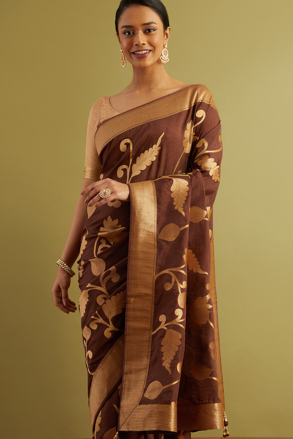 Brown Woven Viscose Luxe Saree image number null