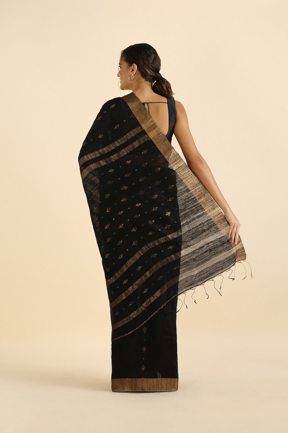 Black Pure Pure Silk Vanya Jamdani Saree image number null