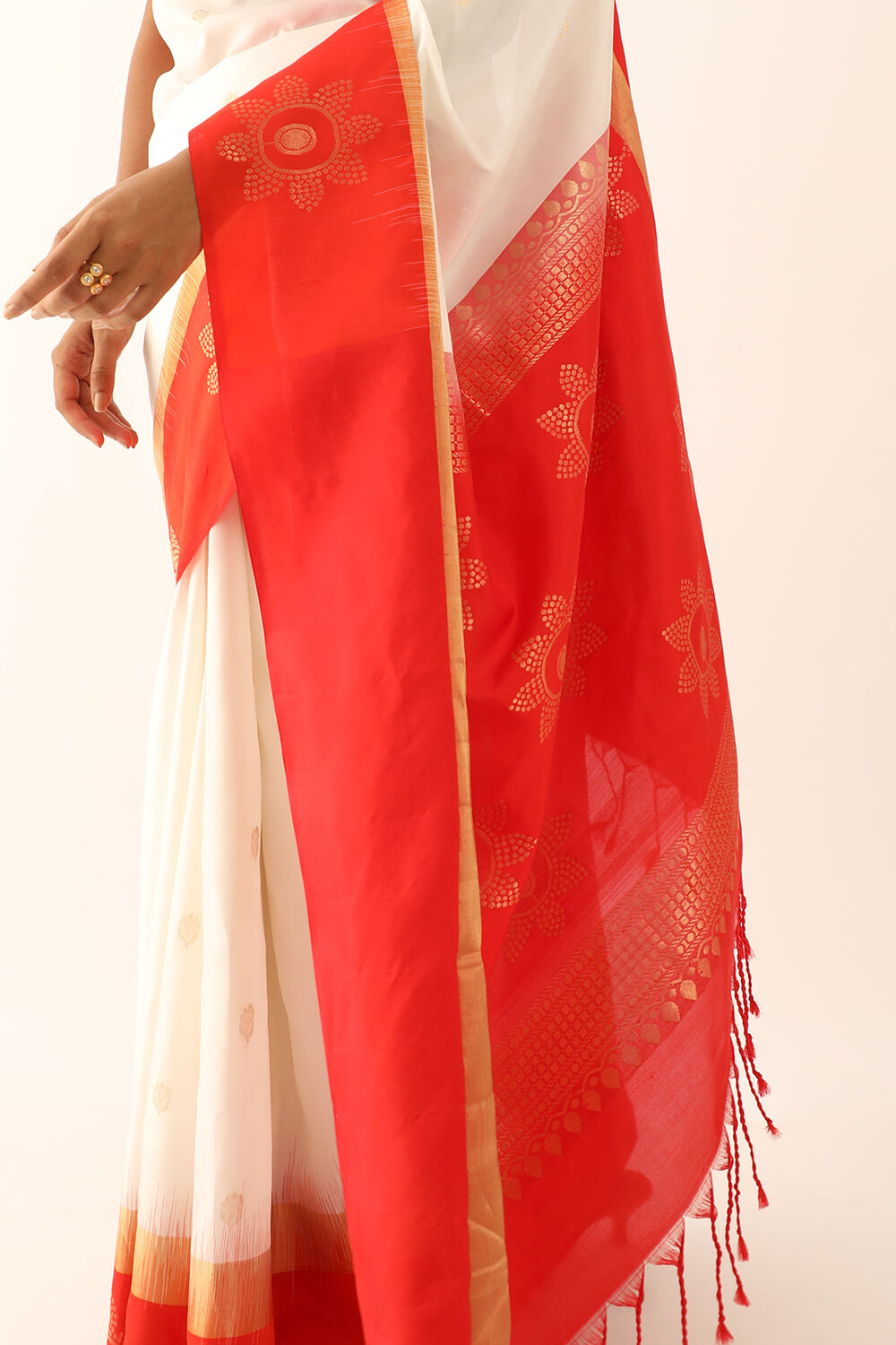 Off White Woven Pure Soft Silk Saree image number null