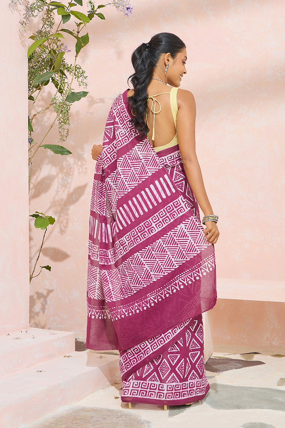 Dark Pink Ujjain Pure Cotton Batik Saree image number null