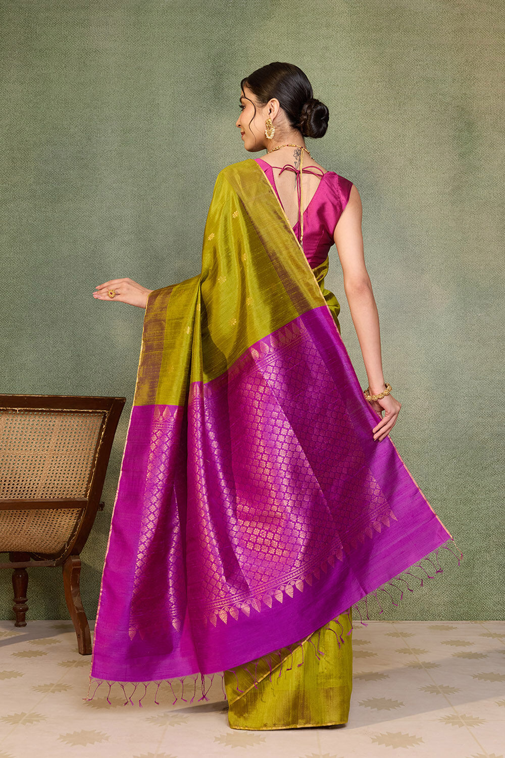 Green Woven Soft Pure Silk Saree image number null