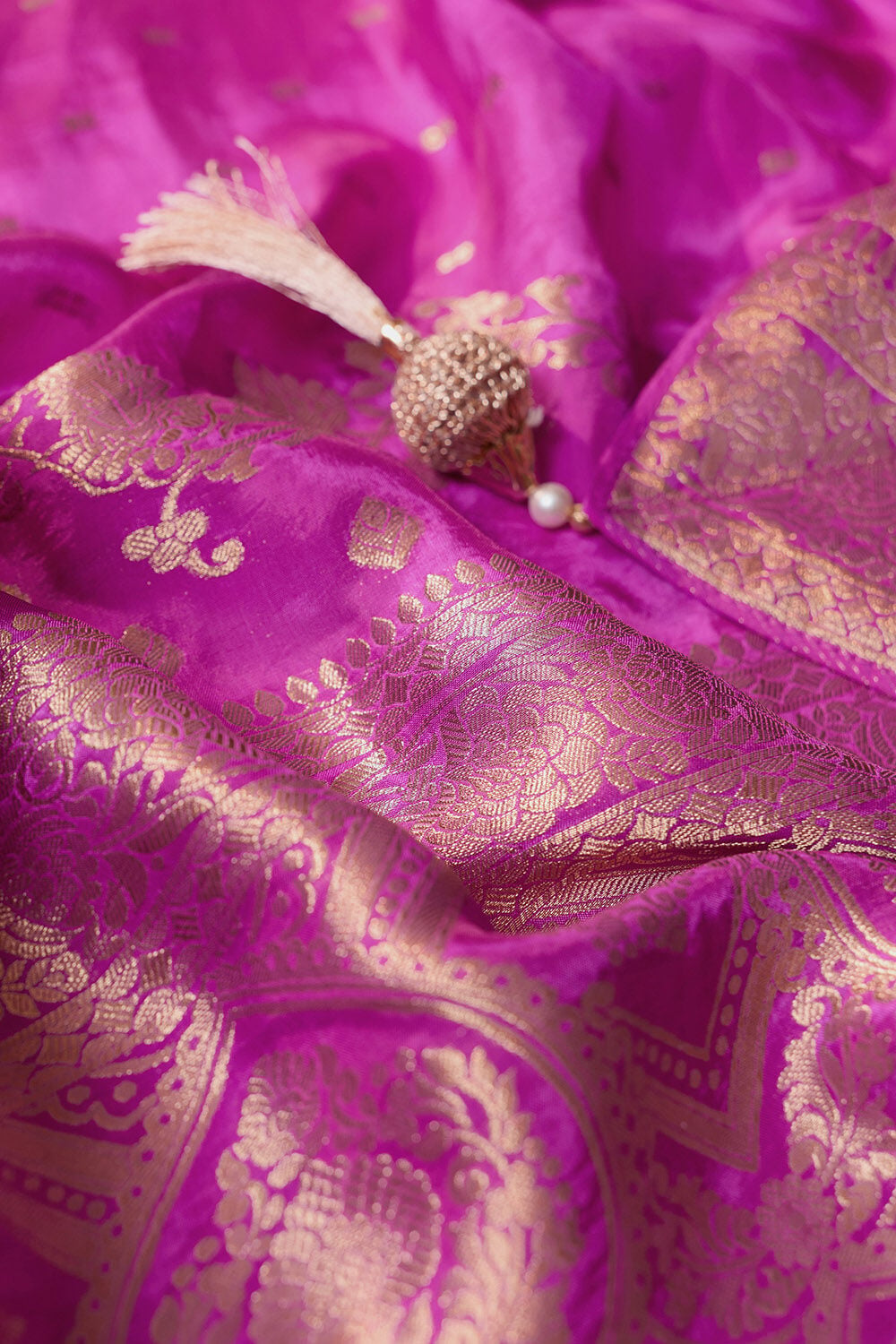Pink Woven Pure Viscose Saree image number null