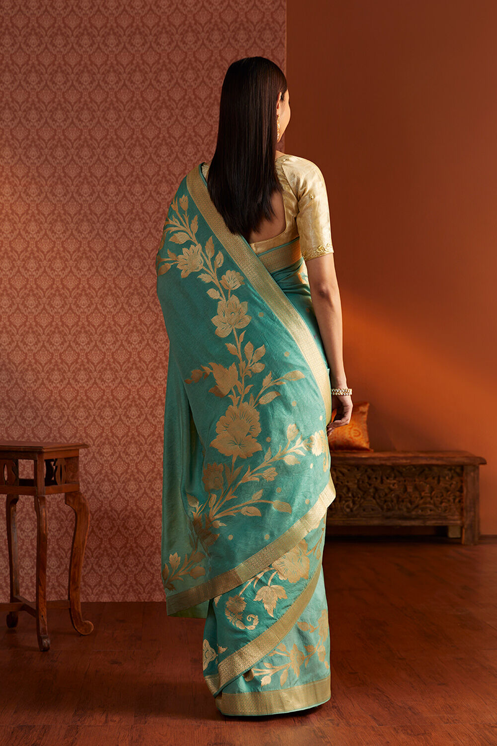 Green Woven Luxe Saree image number null