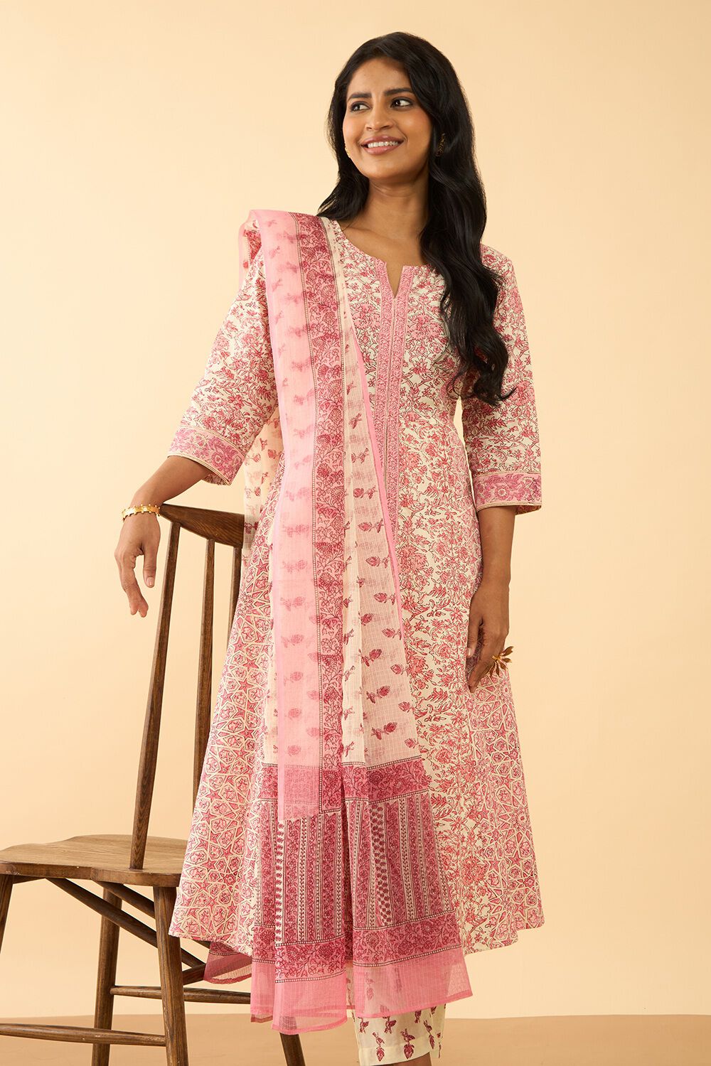 Pink Screen Printed Pure Cotton Kurta Set image number null