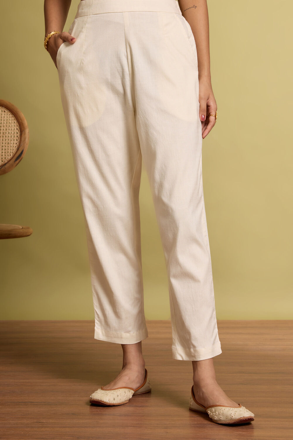 Off White Woven Viscose Trouser image number null