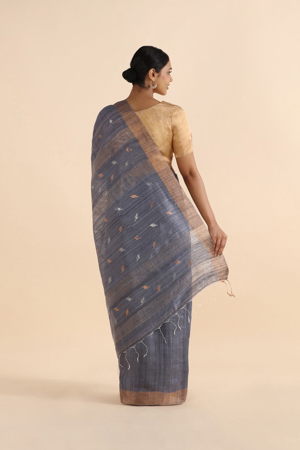 Grey Pure Silk Vanya Jamdani Saree image number null