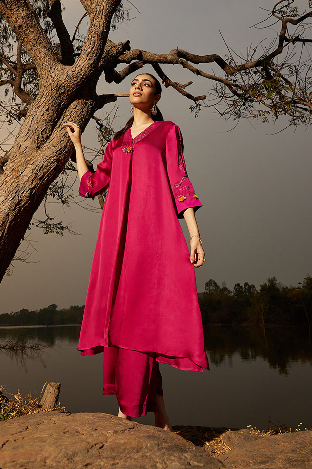 Red Viscose Embroidered Kurta Set image number null
